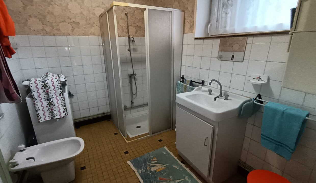 maison-mitoyenne-1-cote-6-pieces-doix-les-fontaines-85200-1771593728-VM511_13_original