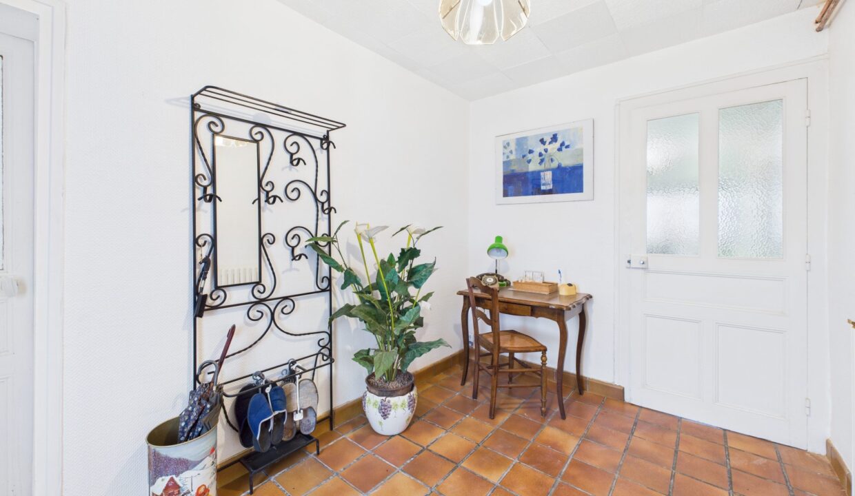 maison-mitoyenne-1-cote-6-pieces-doix-les-fontaines-85200-1771593728-VM511_19_original