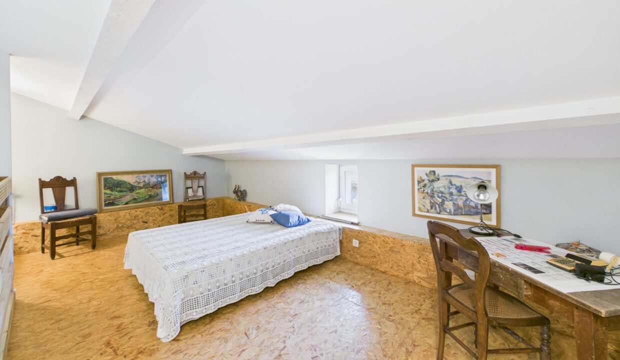 maison-mitoyenne-1-cote-6-pieces-doix-les-fontaines-85200-1771593728-VM511_26_original