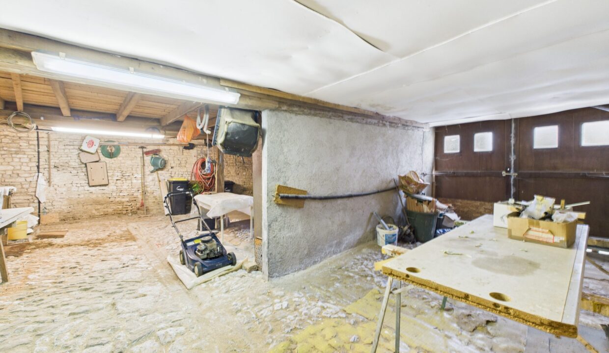 maison-mitoyenne-1-cote-6-pieces-doix-les-fontaines-85200-1771593728-VM511_32_original