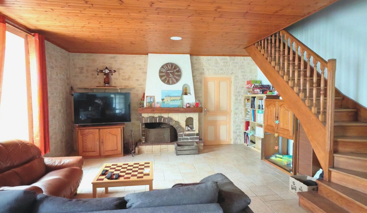 maison-ancienne-10-pieces-saint-maurice-des-noues-85120-1776421933-VM526_4_original