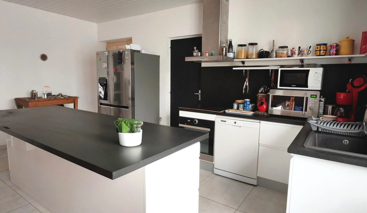 maison-ancienne-10-pieces-saint-maurice-des-noues-85120-1776421933-VM526_5_original