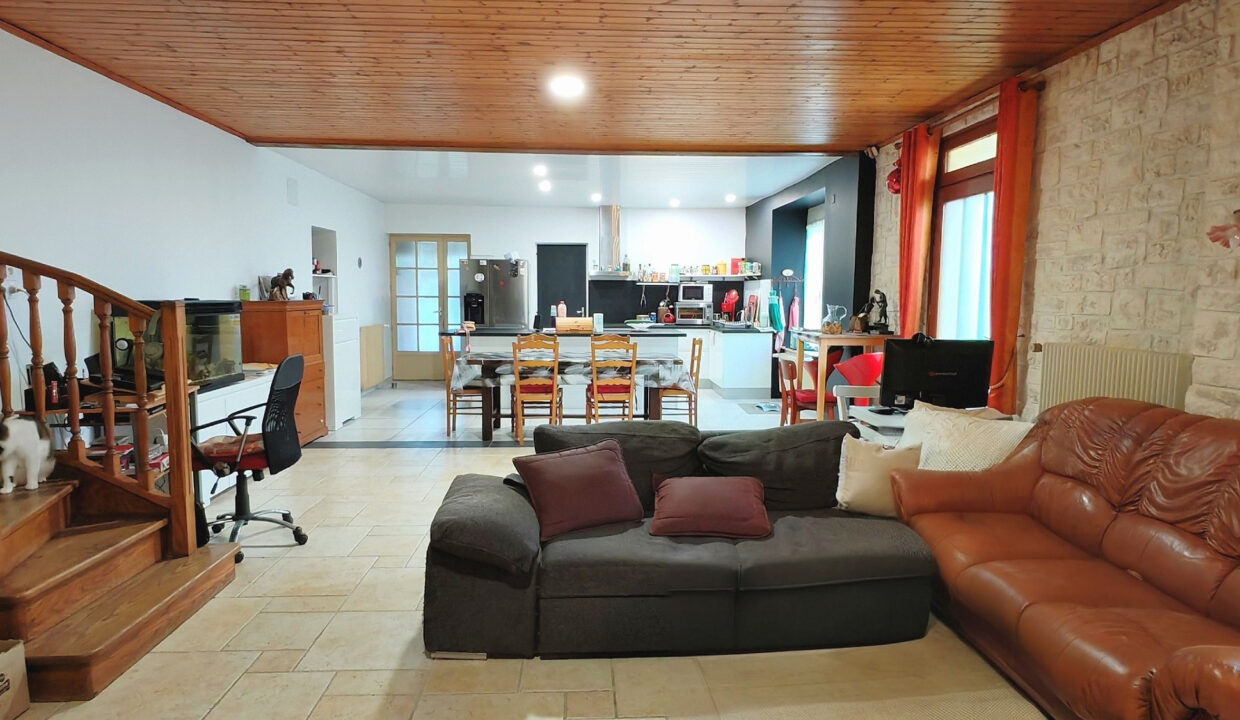 maison-ancienne-10-pieces-saint-maurice-des-noues-85120-1776421933-VM526_7_original