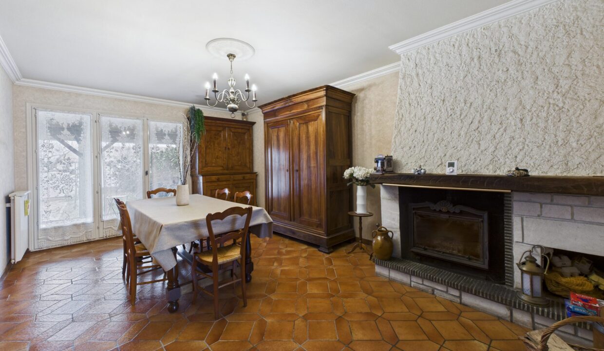 maison-mitoyenne-2-cotes-7-pieces-fontenay-le-comte-85200-1786113443-VM531_2_original