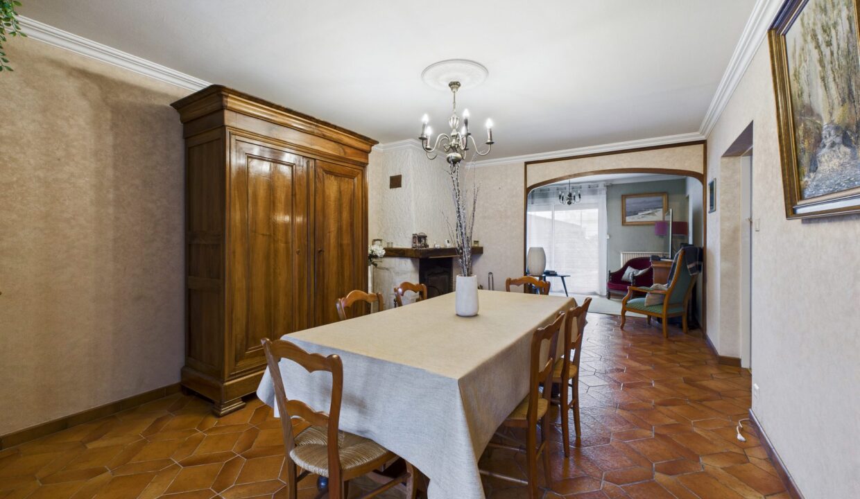 maison-mitoyenne-2-cotes-7-pieces-fontenay-le-comte-85200-1786113443-VM531_3_original