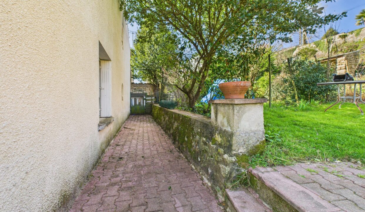 maison-ancienne-5-pieces-fontenay-le-comte-85200-1776679745-VM593_2_original