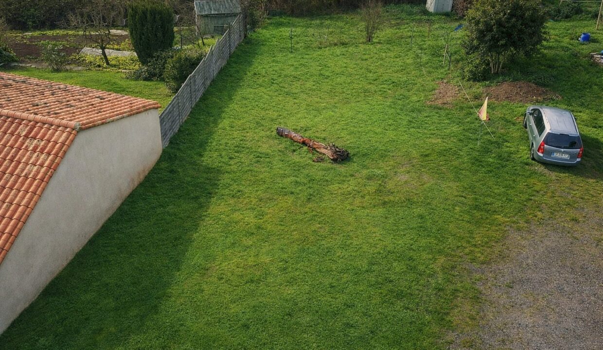 terrain-constructible-764-m2-saint-hilaire-de-voust-85120-1766154775-VT062_1_original