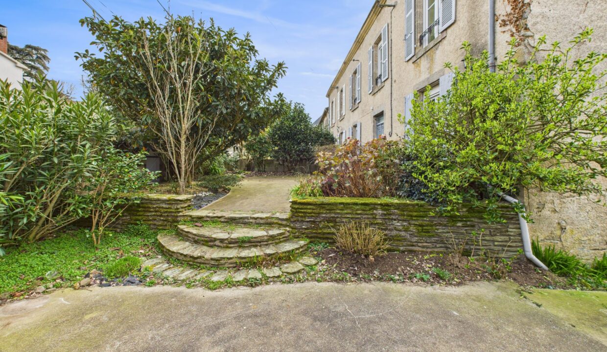 maison-bourgeoise-7-pieces-terval-85120-1776422073-VM612_2_original