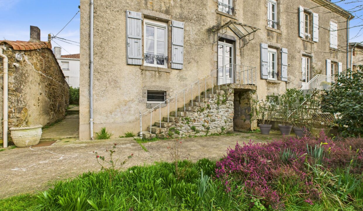 maison-bourgeoise-7-pieces-terval-85120-1776422073-VM612_36_original