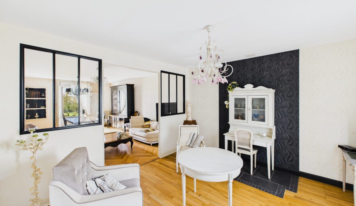 maison-bourgeoise-7-pieces-terval-85120-1776422073-VM612_4_original