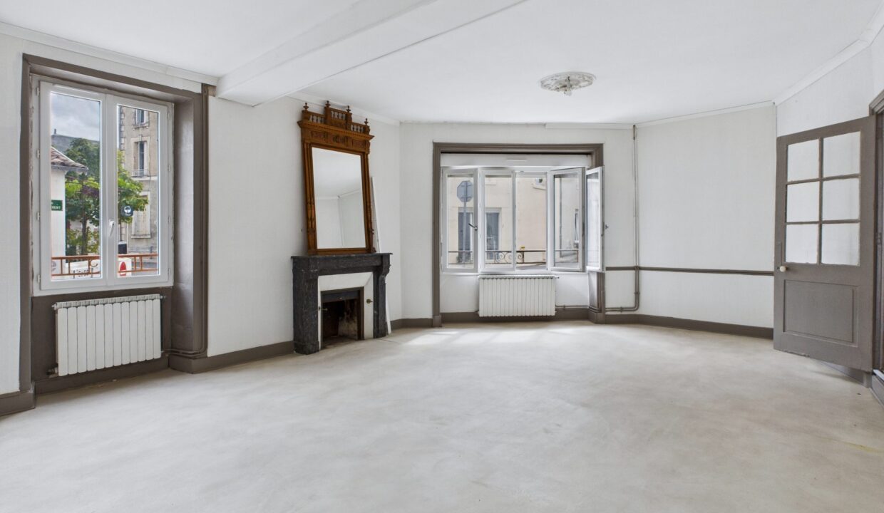 maison-ancienne-8-pieces-l-hermenault-85570-1774343815-VM702_21_original