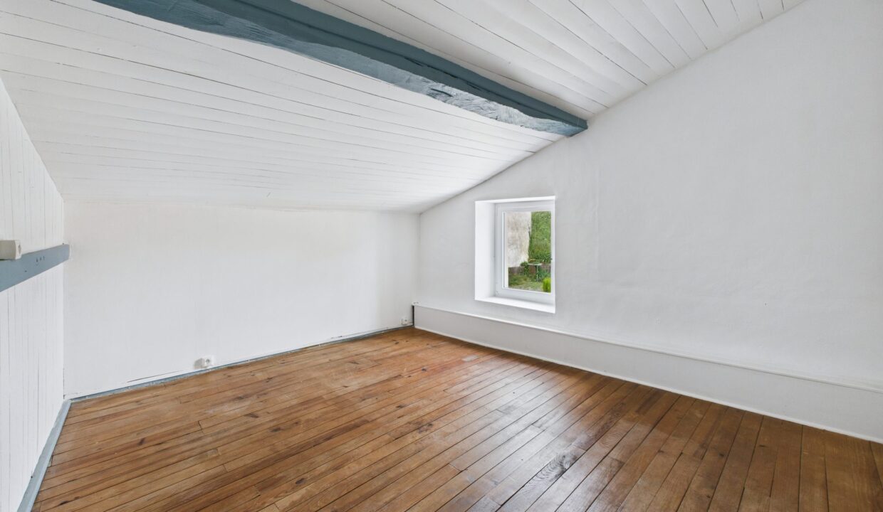 maison-ancienne-8-pieces-l-hermenault-85570-1774343815-VM702_32_original