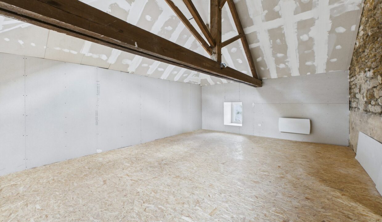 maison-ancienne-8-pieces-l-hermenault-85570-1774343815-VM702_37_original