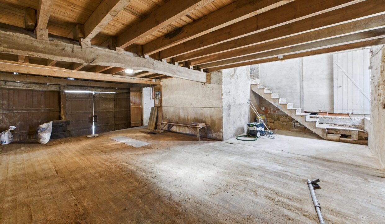 maison-ancienne-8-pieces-l-hermenault-85570-1774343815-VM702_39_original