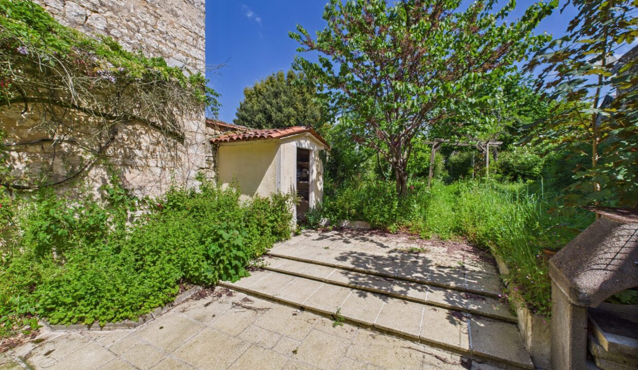 maison-bourgeoise-8-pieces-fontenay-le-comte-85200-1776331283-VM665_25_original