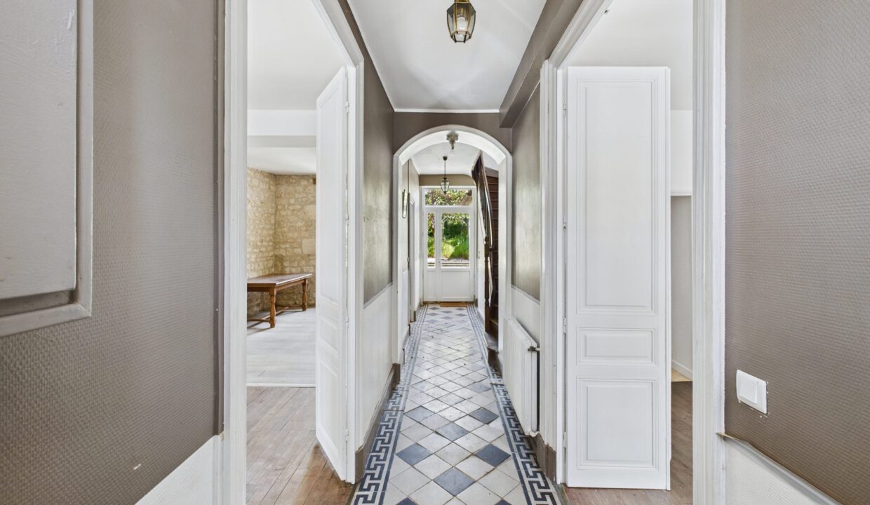 maison-bourgeoise-8-pieces-fontenay-le-comte-85200-1776331283-VM665_4_original