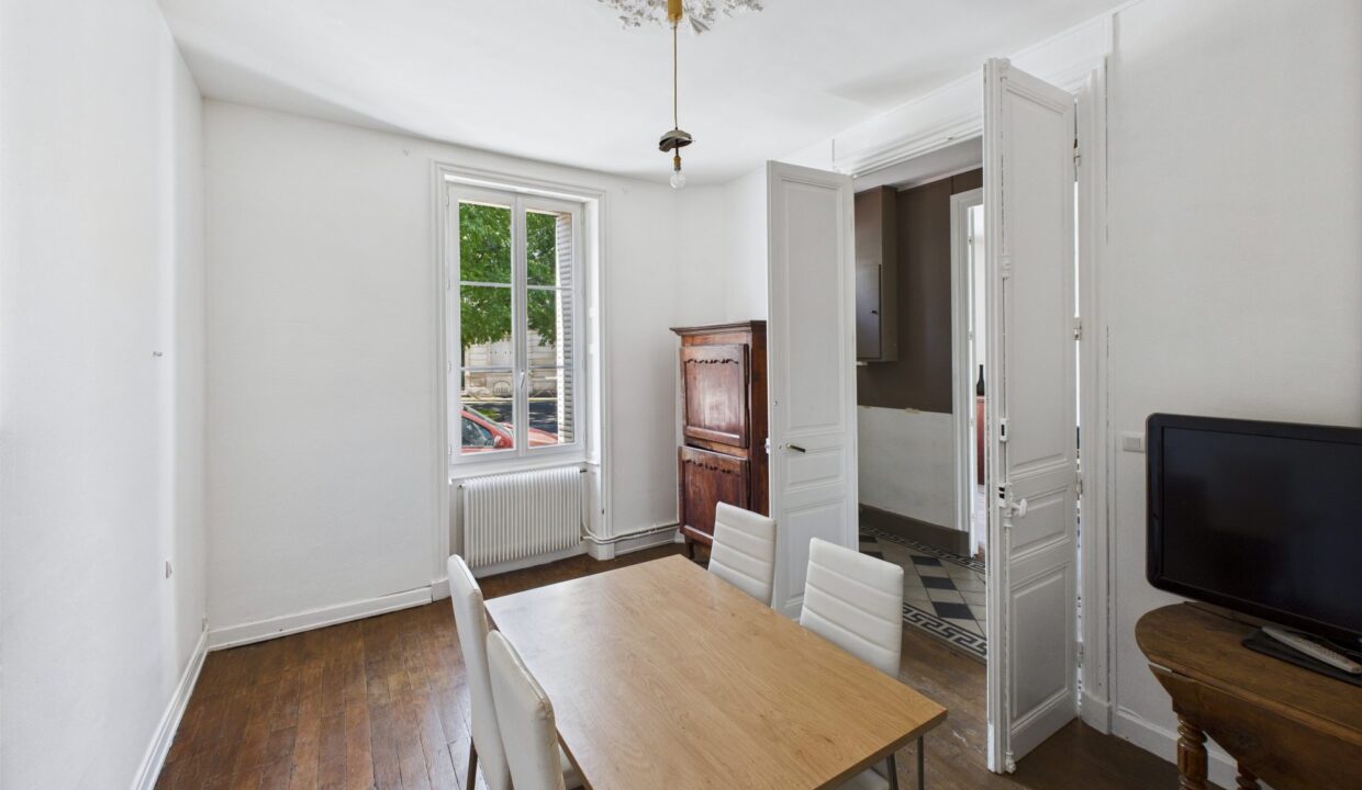 maison-bourgeoise-8-pieces-fontenay-le-comte-85200-1776331283-VM665_7_original