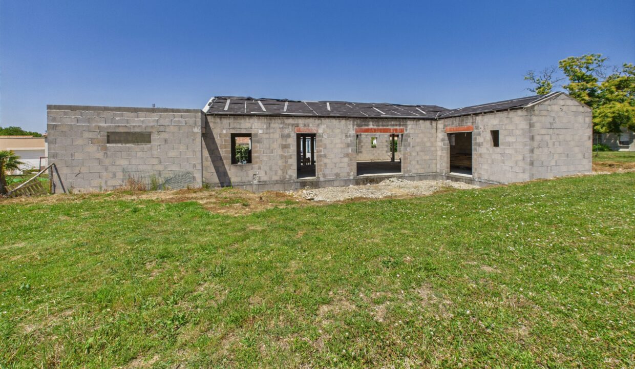 maison-individuelle-5-pieces-fontenay-le-comte-85200-1777014062-VM727_4_original