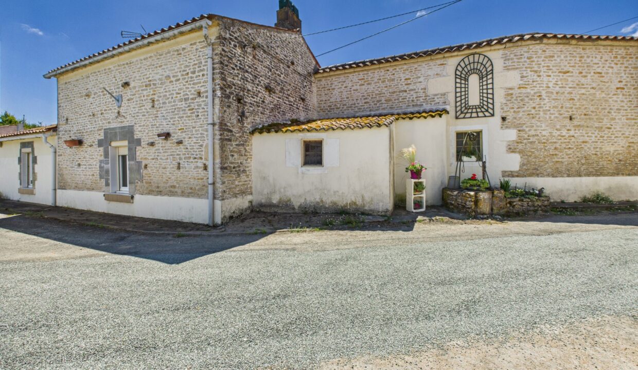 maison-individuelle-6-pieces-la-taillee-85450-1774966594-VM719_12_original