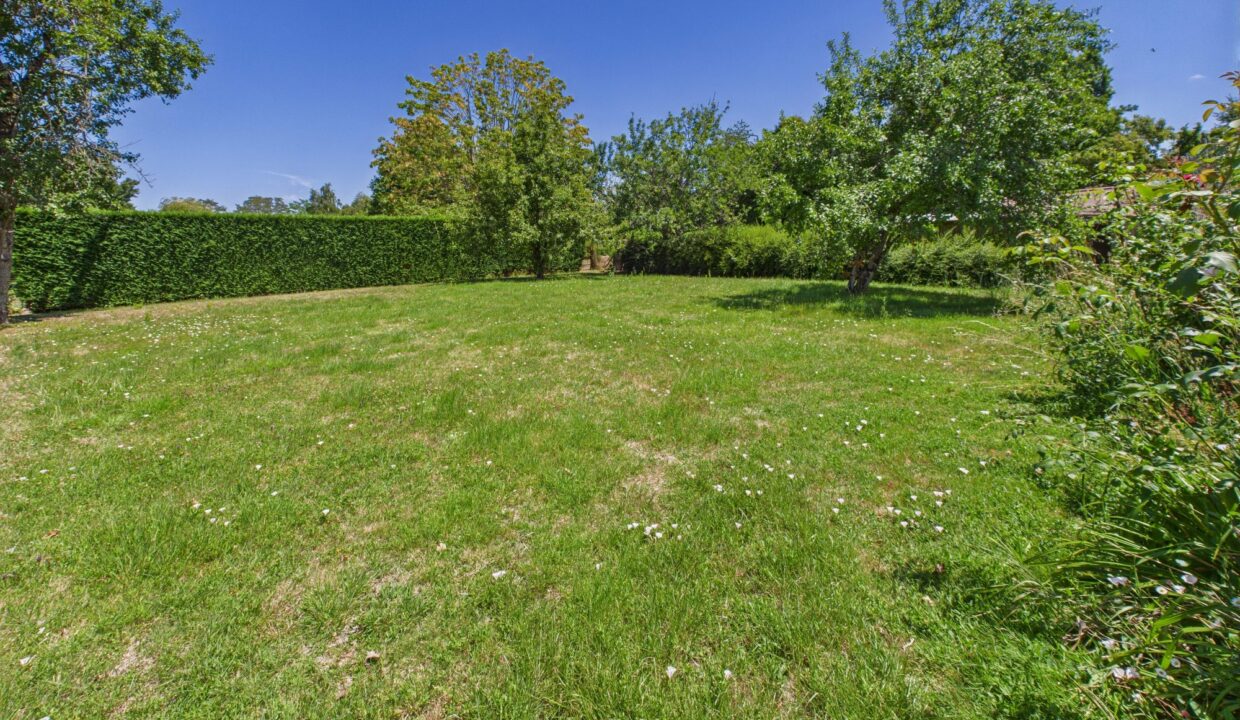 maison-individuelle-6-pieces-la-taillee-85450-1774966594-VM719_13_original