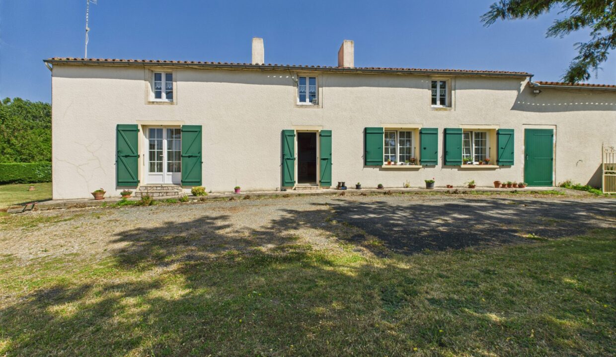 maison-individuelle-7-pieces-mouzeuil-saint-martin-85370-1771843304-VM726_16_original