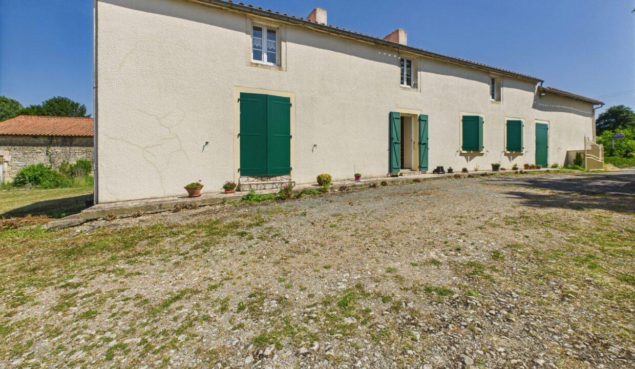 maison-individuelle-7-pieces-mouzeuil-saint-martin-85370-1771843304-VM726_19_original
