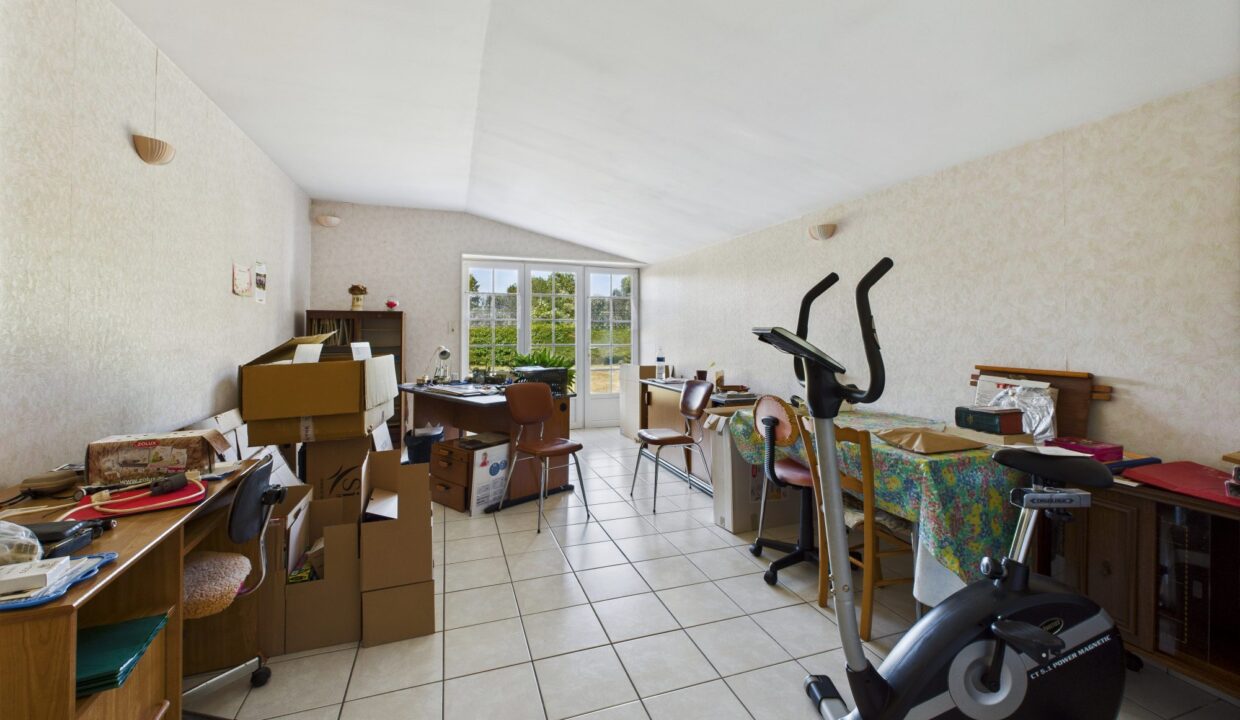 maison-individuelle-7-pieces-mouzeuil-saint-martin-85370-1771843304-VM726_9_original