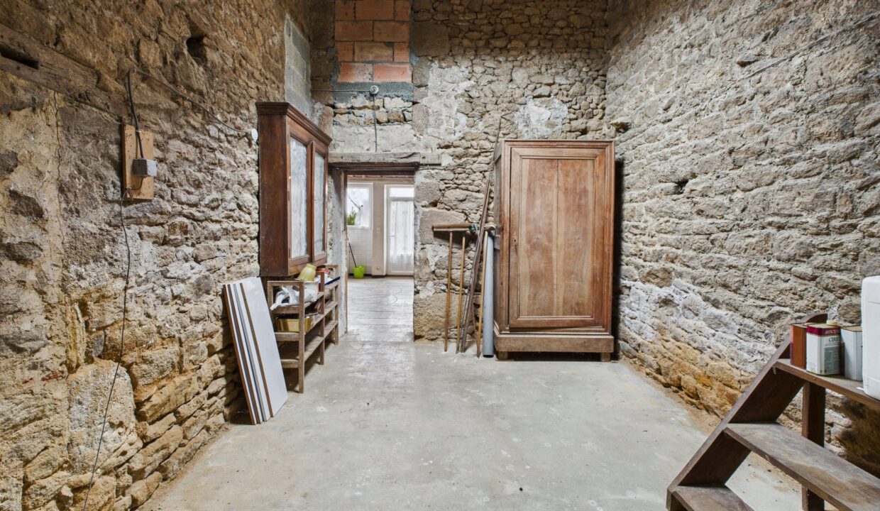 maison-mitoyenne-2-cotes-3-pieces-saint-cyr-des-gats-85410-1777978876-VM763_13_original