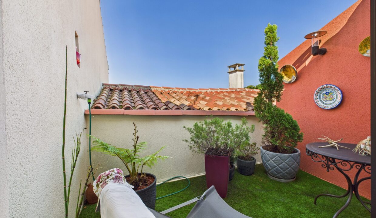 maison-villa-10-pieces-serigne-85200-1771843273-VM747_10_original