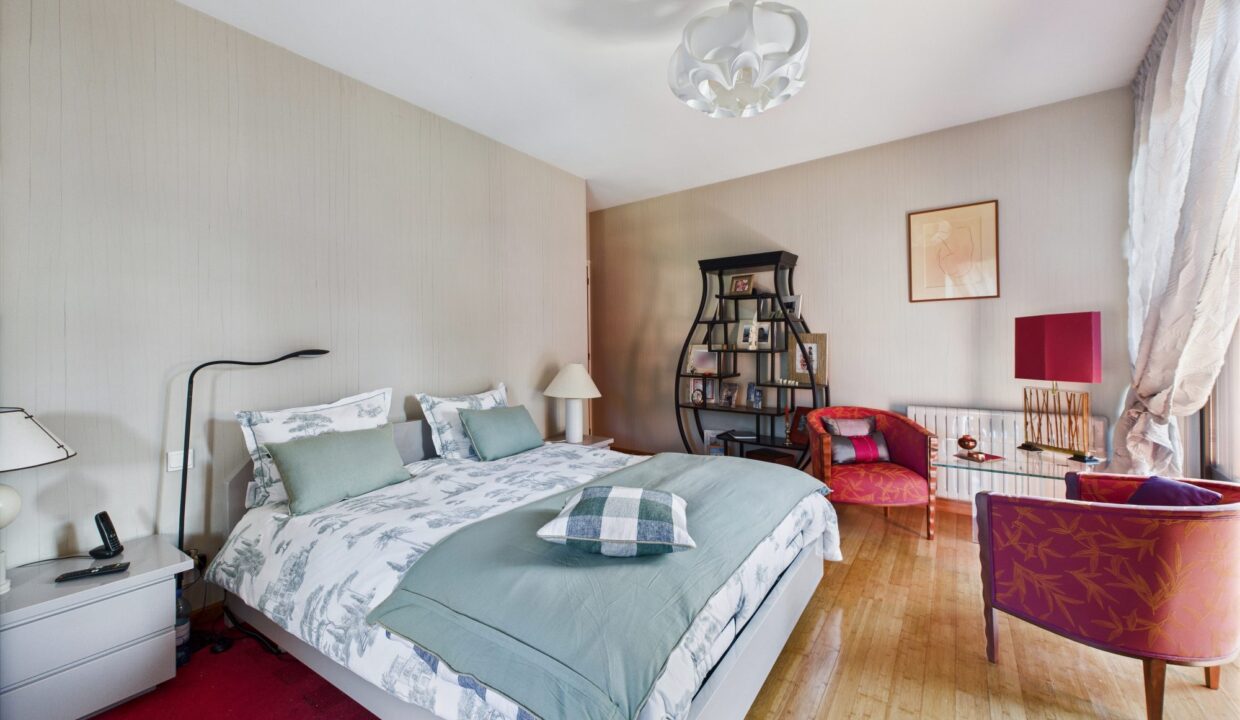 maison-villa-10-pieces-serigne-85200-1771843273-VM747_13_original