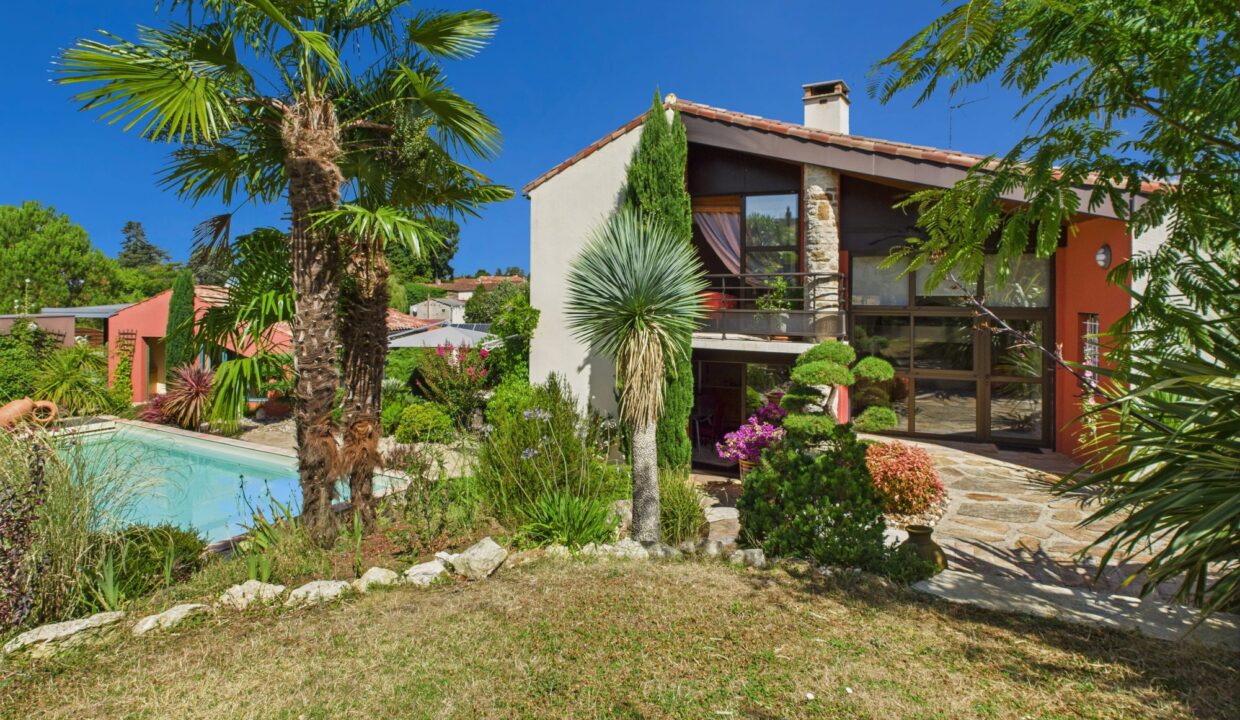 maison-villa-10-pieces-serigne-85200-1771843273-VM747_25_original