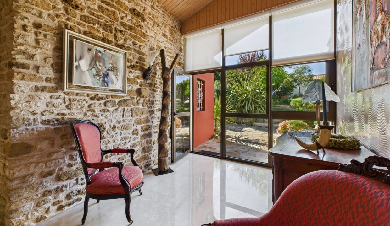 maison-villa-10-pieces-serigne-85200-1771843273-VM747_2_original