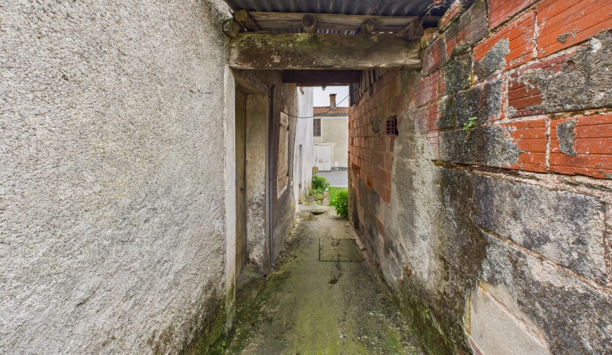 maison-ancienne-2-pieces-mouilleron-saint-germain-85390-1765892305-VM792_9_original