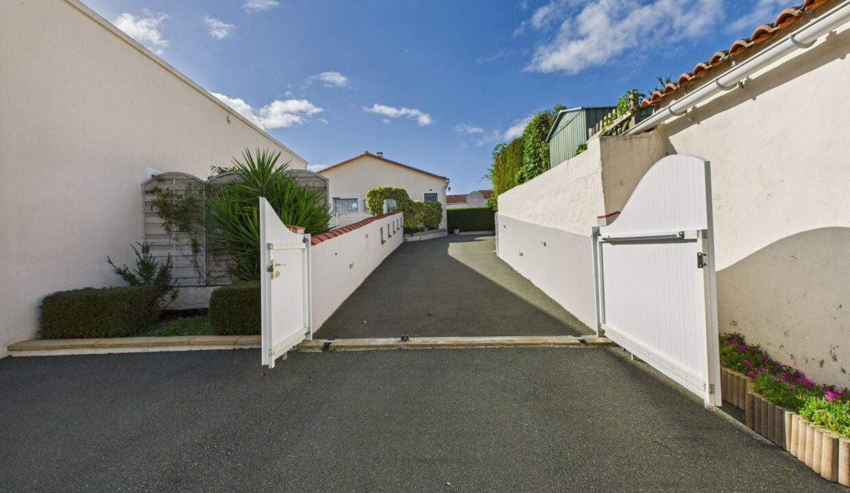 maison-contemporaine-5-pieces-mouilleron-saint-germain-85390-1775033582-VM794_24_original
