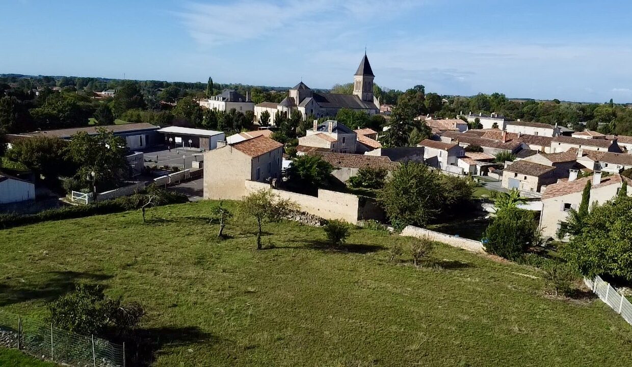 terrain-constructible-2046-m2-rives-d-autise-85240-1789693505-VT072_2_original