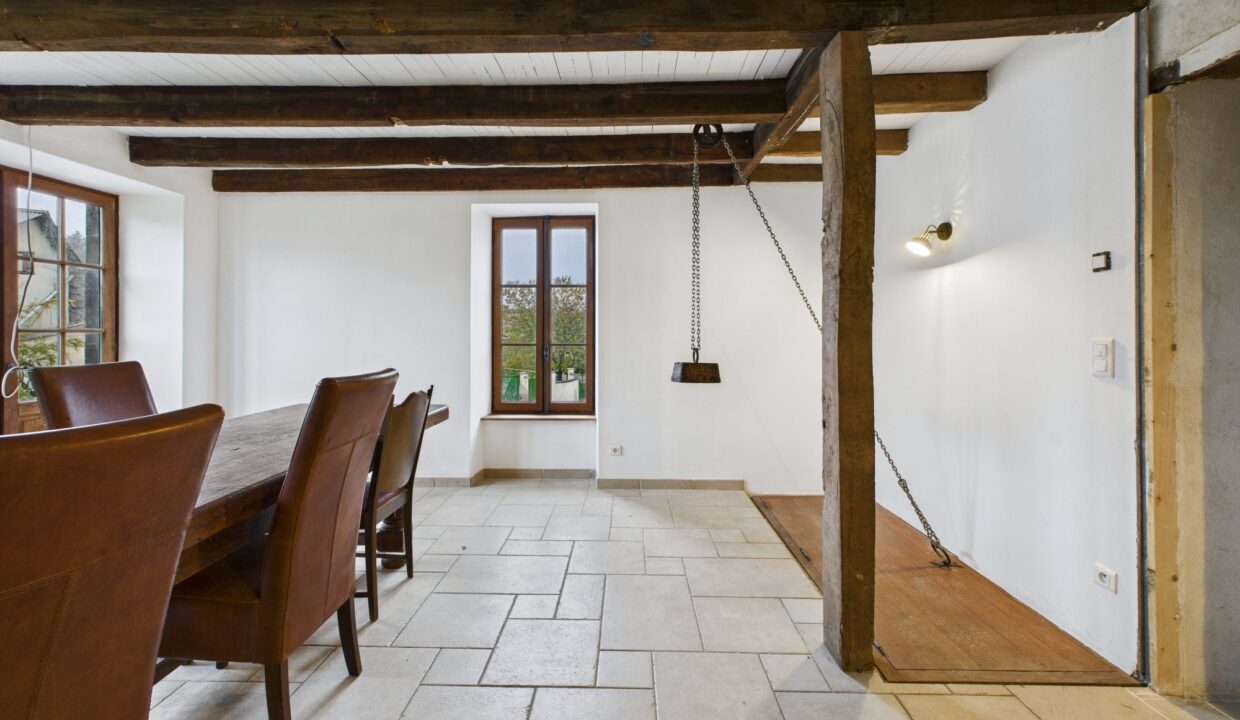 maison-ancienne-5-pieces-saint-hilaire-de-voust-85120-1776421632-VM836_29_original