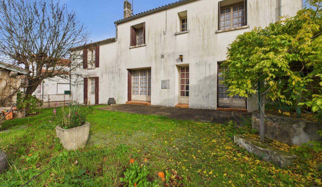 maison-ancienne-5-pieces-saint-pierre-le-vieux-85420-1780342112-VM847_32_original