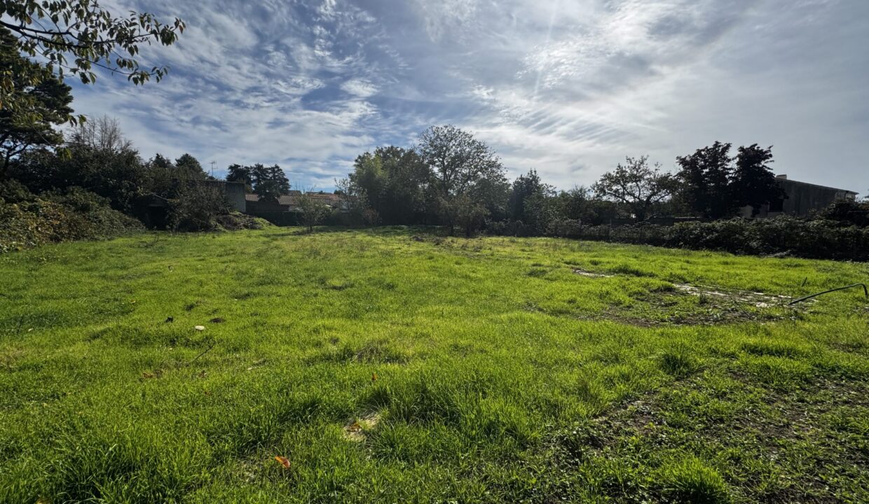 terrain-constructible-1612-m2-fontenay-le-comte-85200-1775635680-VT074_1_original