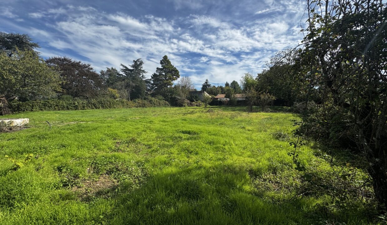 terrain-constructible-1612-m2-fontenay-le-comte-85200-1775635680-VT074_3_original