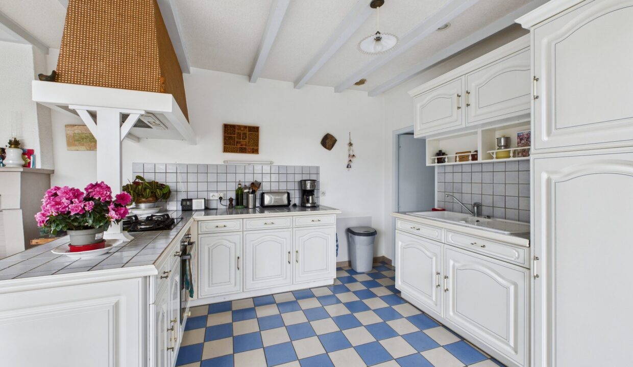 maison-ancienne-6-pieces-fontenay-le-comte-85200-1776930852-VM866_23_original