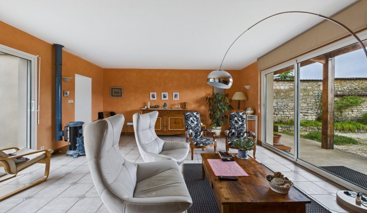 maison-ancienne-6-pieces-fontenay-le-comte-85200-1776930852-VM866_26_original