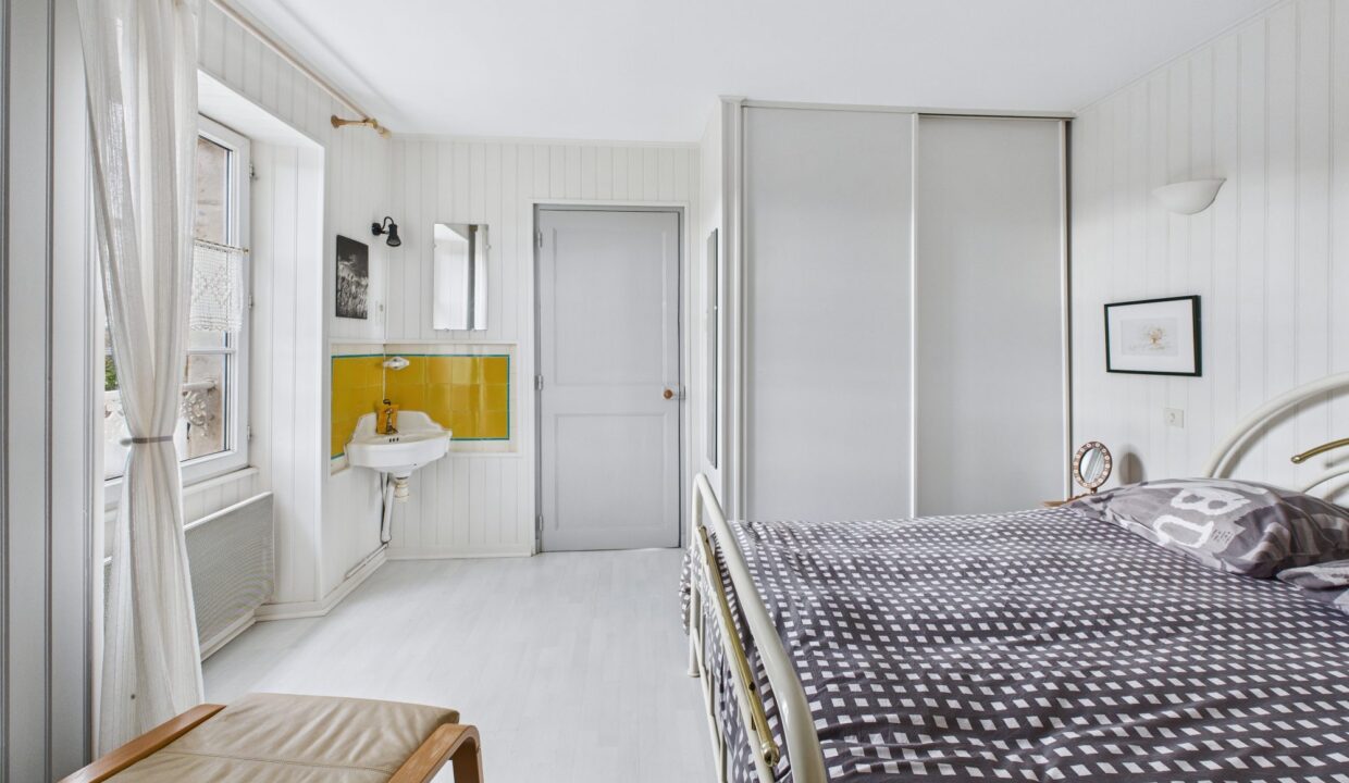 maison-ancienne-6-pieces-fontenay-le-comte-85200-1776930852-VM866_32_original