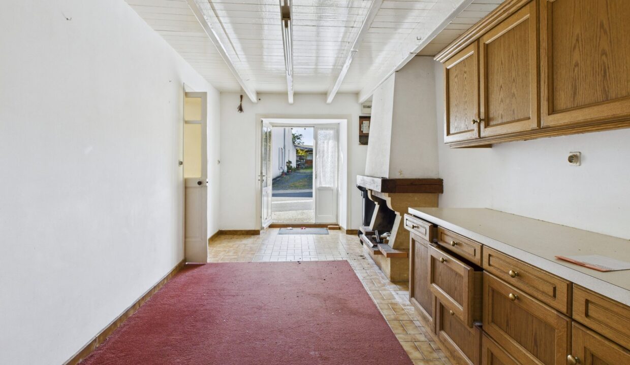 maison-mitoyenne-1-cote-8-pieces-fontenay-le-comte-85200-1771583775-VM856_3_original