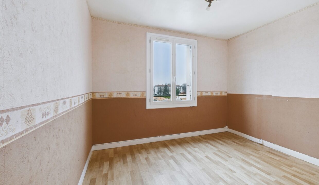 appartement-t4-5-4-pieces-fontenay-le-comte-85200-1776241511-VA1926_6_original