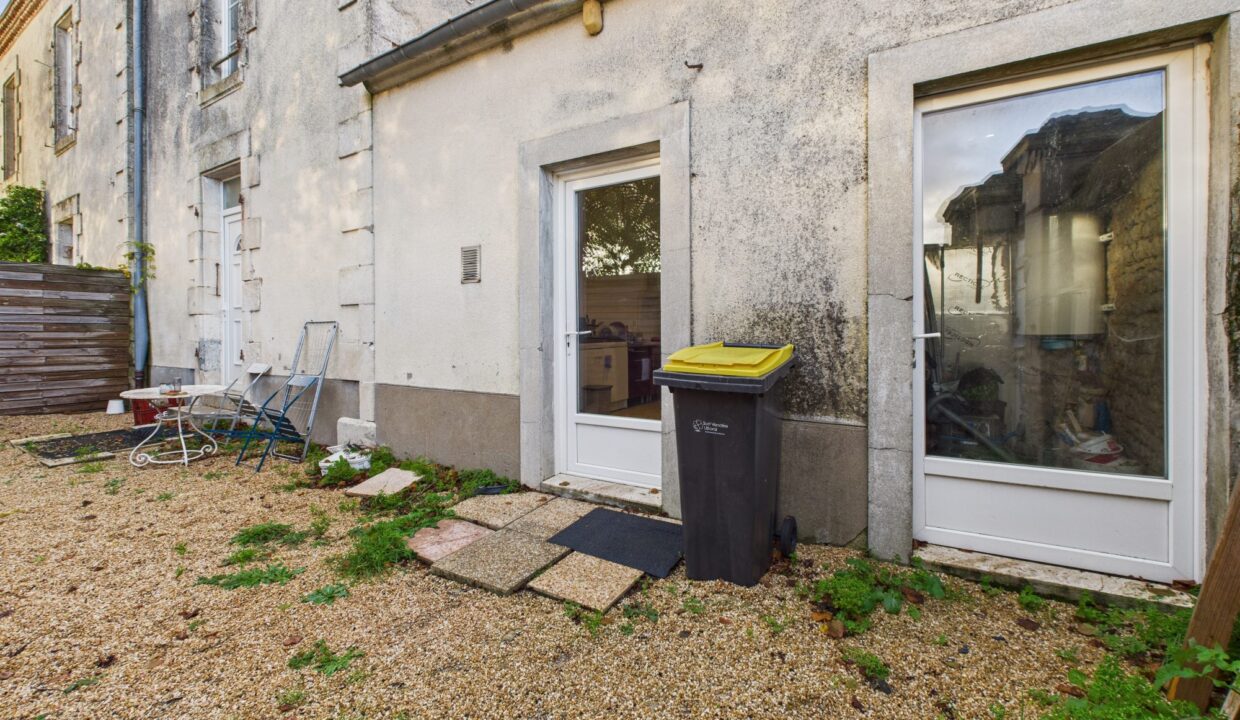 maison-ancienne-7-pieces-nalliers-85370-1771843210-VM868_22_original