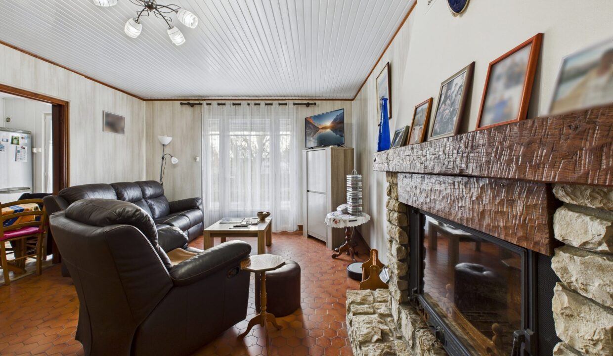 maison-individuelle-5-pieces-marans-17230-1771593695-VM872_5_original