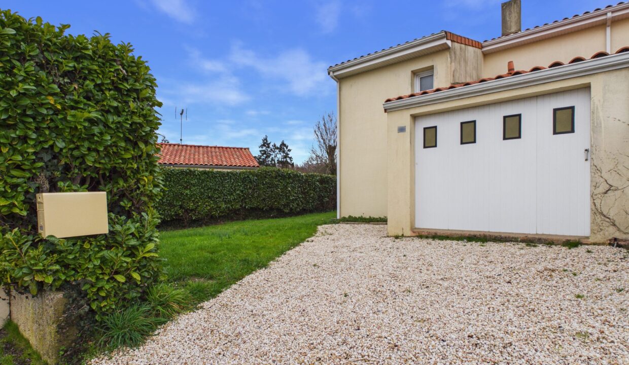 maison-mitoyenne-1-cote-3-pieces-mouilleron-saint-germain-85390-1780939715-VM876_9_original