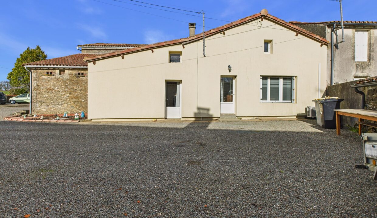 maison-ancienne-3-pieces-vouvant-85120-1776421567-VM882_15_original