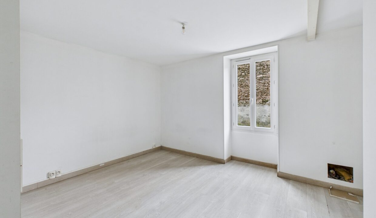 maison-mitoyenne-1-cote-4-pieces-vouille-les-marais-85450-1771411903-VM892_7_original