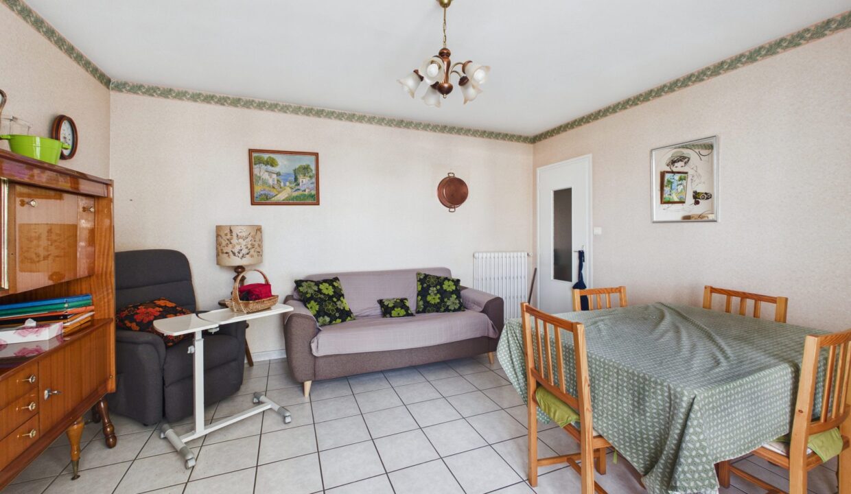 appartement-t3-3-pieces-fontenay-le-comte-85200-1776329088-VA1928_7_original